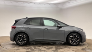 2022 Volkswagen Id.3 Pro S 77kwh Tour Hatchback 5dr Electric Auto (204 Ps) in Grey — image 4