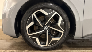 2022 Volkswagen Id.3 Pro S 77kwh Tour Hatchback 5dr Electric Auto (204 Ps) in Grey — image 5