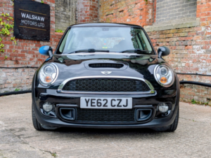 2012 MINI Hatch 2.0 Cooper Sd Bayswater Hatch in Black — image 2