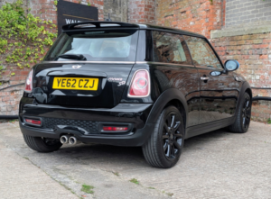 2012 MINI Hatch 2.0 Cooper Sd Bayswater Hatch in Black — image 6