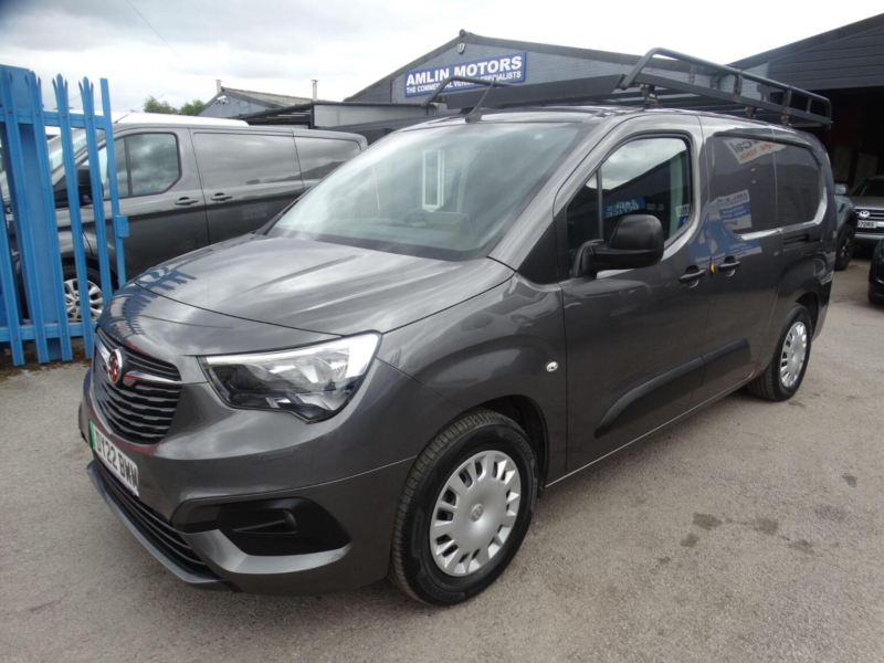 2022 Vauxhall Combo Electric 2300 50kwh Sportive Auto L2 H1 6dr in Grey — image 1