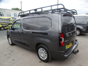 2022 Vauxhall Combo Electric 2300 50kwh Sportive Auto L2 H1 6dr in Grey — image 6