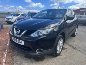 2015 Nissan Qashqai 1.5 Dci Acenta+ in Black — image 3