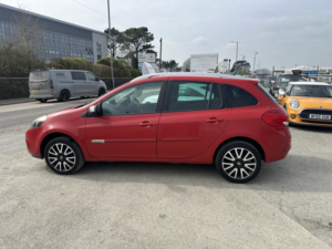 2013 Renault Clio 1.2 Gt Line Tomtom in Red — image 5