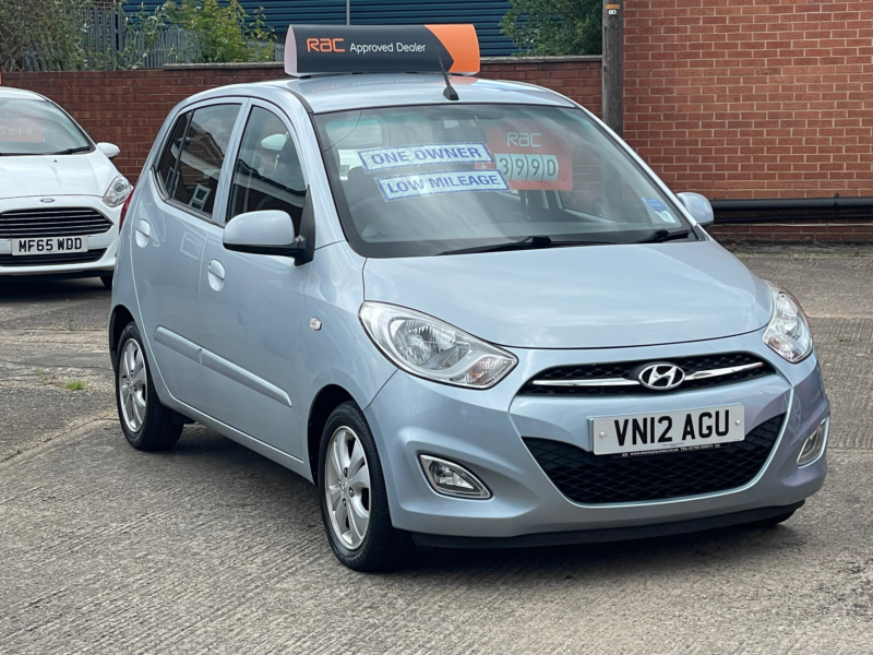 2012 Hyundai I10 1.2 Active Hatchback 5dr Petrol Manual Euro 5 (85 Bhp) in Silver — image 1