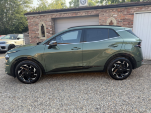 2022 Kia Sportage 1.6 T-Gdi 13.8kwh Gt-Line in Green — image 4