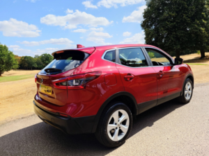 2019 Nissan Qashqai 1.3 Dig-T Acenta Premium in Red — image 3