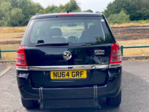 2014 Vauxhall Zafira 1.8 16v Exclusiv Euro 5 5dr (snav) in Black — image 5