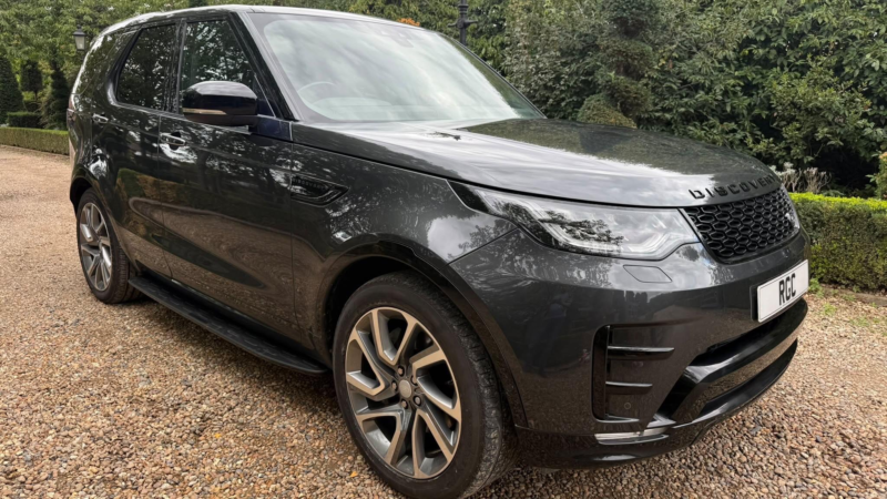 2019 Land Rover Discovery 3.0 Sd V6 Hse Luxury Auto 4WD Euro 6 (s/s) 5dr in Grey — image 1