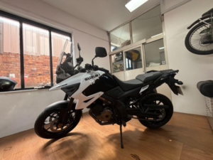 2020 Suzuki Dl 1050 V Strom in Black — image 2