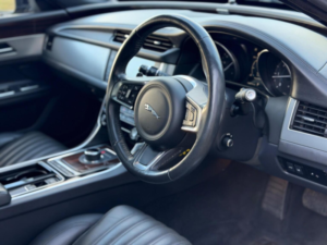 2017 Jaguar Xf 2.0d Portfolio Auto AWD Euro 6 (s/s) 4dr in Black — image 2