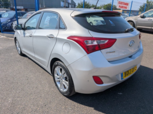 2013 Hyundai I30 1.6 Crdi Blue Drive Style Nav in Silver — image 3