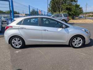 2013 Hyundai I30 1.6 Crdi Blue Drive Style Nav in Silver — image 6