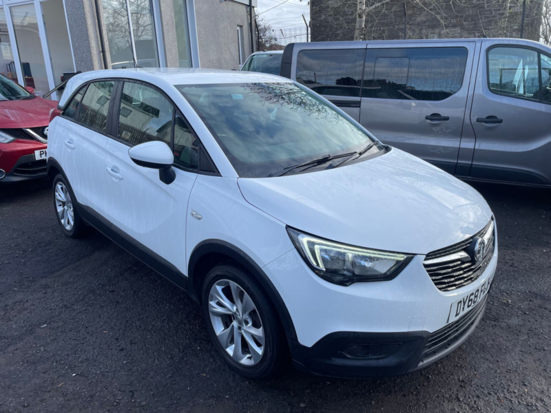 2018 Vauxhall Crossland X 1.2 Se SUV 5dr Petrol Manual Euro 6 (83 Ps) in White — image 1