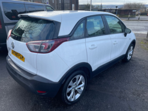 2018 Vauxhall Crossland X 1.2 Se SUV 5dr Petrol Manual Euro 6 (83 Ps) in White — image 4