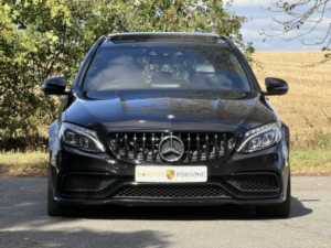 2016 Mercedes-Benz C Class 4.0 C63 V8 Biturbo Amg in Black — image 2