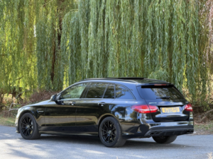2016 Mercedes-Benz C Class 4.0 C63 V8 Biturbo Amg in Black — image 3