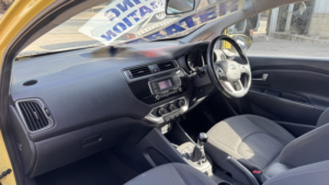 2015 Kia Rio 1.3 Sr7 Yellow 3dr Lowtax+dab+10stamps in Yellow — image 2