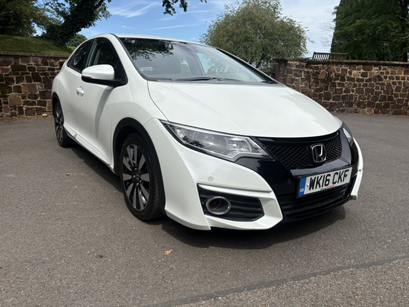 2016 Honda Civic 1.8 I-Vtec Se Plus in White — image 1