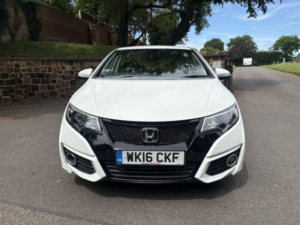 2016 Honda Civic 1.8 I-Vtec Se Plus in White — image 2