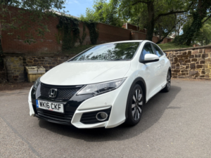 2016 Honda Civic 1.8 I-Vtec Se Plus in White — image 3