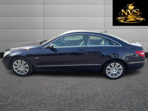 2009 Mercedes-Benz E Class 3.0 E350 Cdi V6 Blueefficiency Se in Blue — image 4