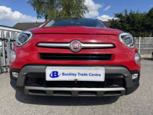 2015 Fiat 500x 1.6 500x Off-Road Look 1.6 Multijet 120hp Cross Plus in Red — image 3