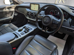 2019 Kia Stinger 3.3 T-Gdi V6 Gt S Gran Turismo Auto Euro 6 (s/s) 5dr in Black — image 2