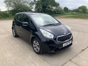 2019 Kia Venga 1.6 2 Automatic in Black — image 2
