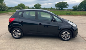 2019 Kia Venga 1.6 2 Automatic in Black — image 3