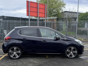 2015 Peugeot 208 1.2 Puretech Gt Line Hatchback 5dr Petrol Manual Euro 6 (s/s) (110 Ps) in Blue — image 6