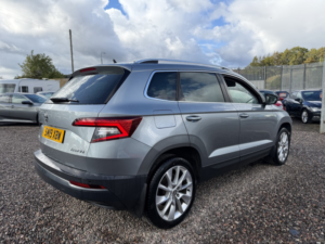 2019 Skoda Karoq 1.6 Tdi Se L in Grey — image 2