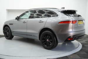 2020 Jaguar F-Pace 2.0 D180 Chequered Flag Auto AWD Euro 6 (s/s) 5dr in Grey — image 5