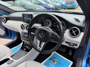 2014 Mercedes-Benz A Class 1.5 A180 Cdi Sport 7g-Dct Euro 5 (s/s) 5dr in Blue — image 3