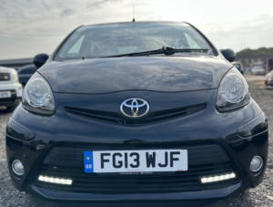 2013 Toyota Aygo 1.0 Vvt-I Fire in Black — image 2
