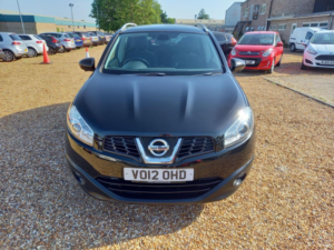 2012 Nissan Qashqai 1.5 Dci N-Tec+ 2WD Euro 5 5dr in Black — image 2