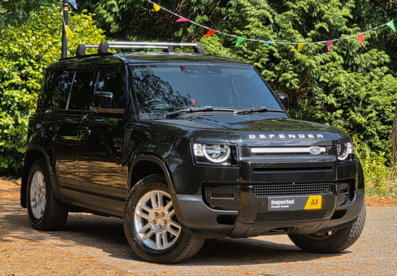 2022 Land Rover Defender 3.0 Defender Hard Top S D Mhev Auto 4WD 5dr in Black — image 1