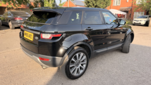 2015 Land Rover Range Rover Evoque 2.0 Td4 Se in Black — image 5