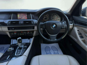 2014 BMW 5 Series 2.0 520d Se Auto Euro 6 (s/s) 4dr in Blue — image 4