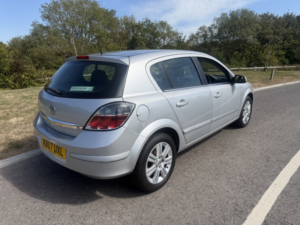 2008 Vauxhall Astra 1.6 I 16v Design in Silver — image 3