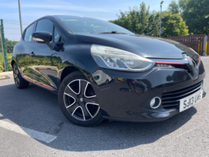 2013 Renault Clio 1.2 16v Dynamique Medianav Euro 5 5dr in Black — image 2