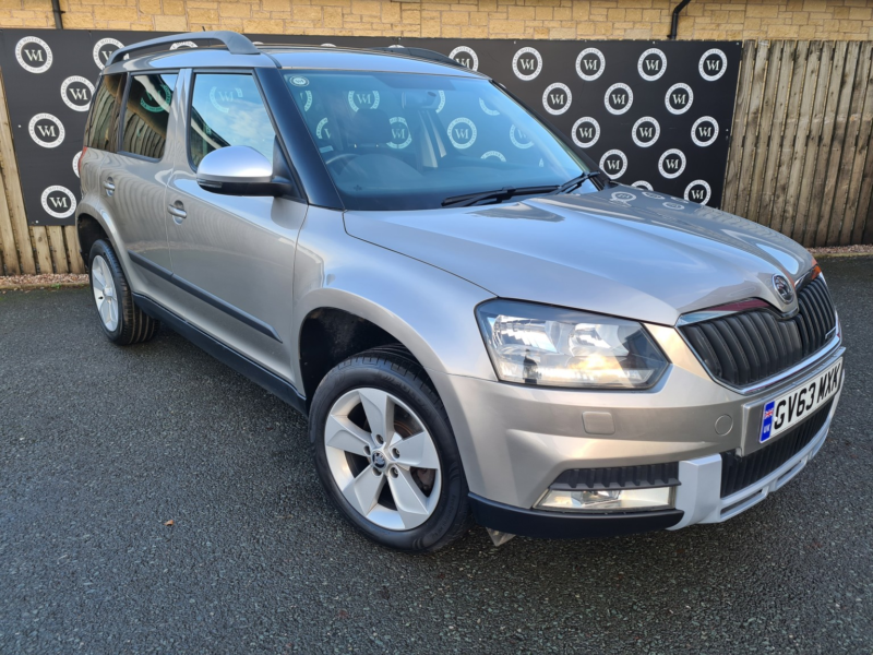 2013 Skoda Yeti 1.6 Tdi Greenline Ii Se in Beige — image 1