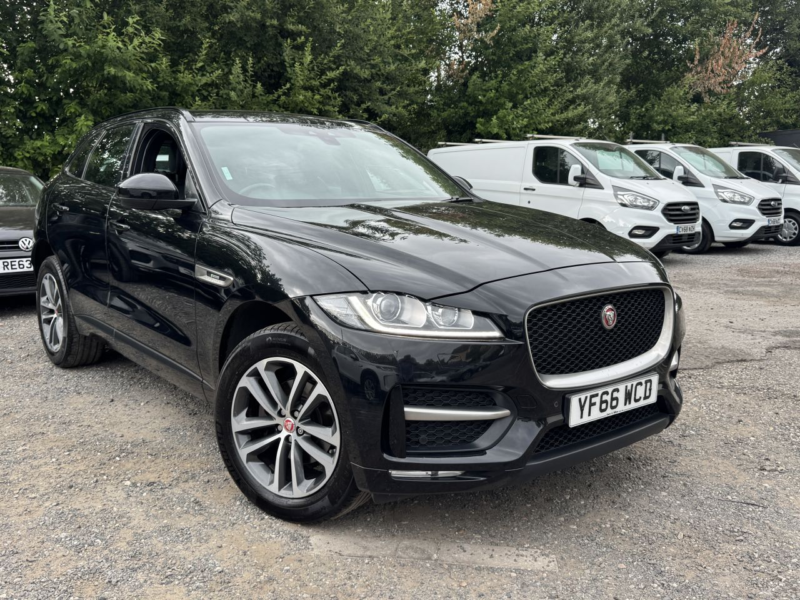 2016 Jaguar F-Pace 2.0 D180 R-Sport SUV 5dr Diesel Auto AWD Euro 6 (s/s) (180 Ps) in Black — image 1