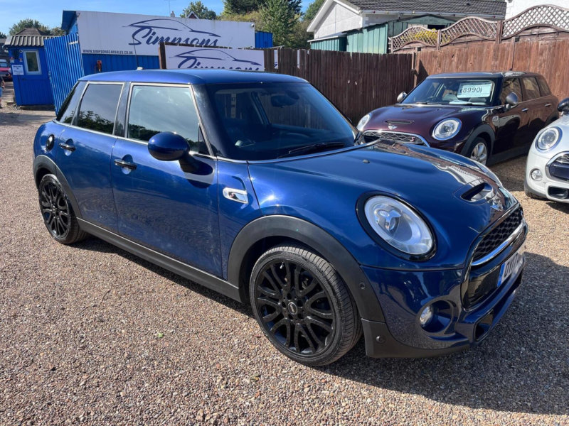 2017 MINI Hatch 2.0 Cooper S Auto Euro 6 (s/s) 5dr in Blue — image 1