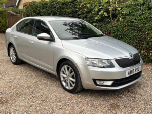 2015 Skoda Octavia 2.0 Tdi Elegance in Silver — image 4