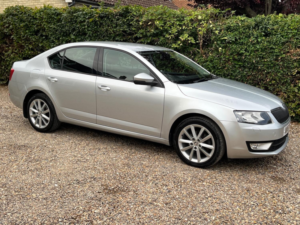 2015 Skoda Octavia 2.0 Tdi Elegance in Silver — image 6