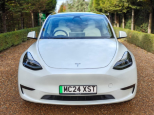 2024 Tesla Model Y Auto Rwd 5dr in White — image 3