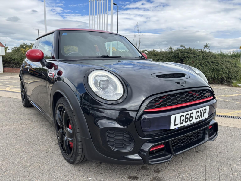 2016 MINI Hatch 2.0 John Cooper Works 3-Door Hatch in Black — image 1