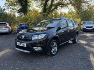 2017 Dacia Sandero Stepway 0.9 Tce Laureate Euro 6 (s/s) 5dr in Black — image 3