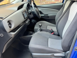 2019 Toyota Yaris 1.5 Vvt-I Icon Euro 6 5dr in Blue — image 5